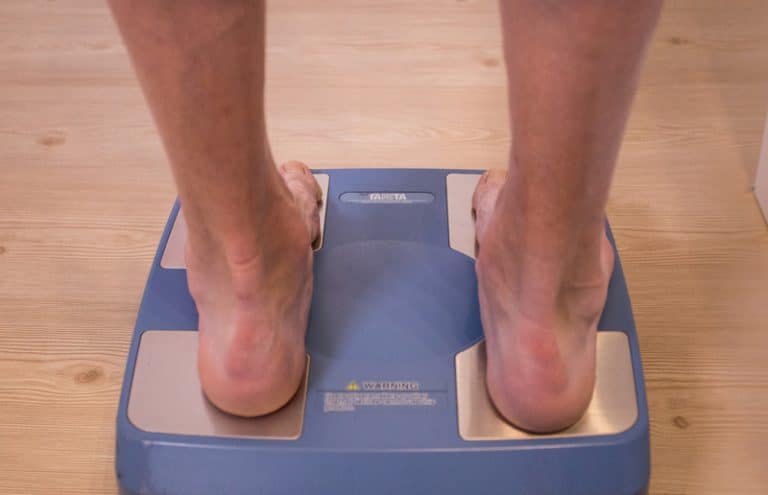 Ce este și cum funcționează analiza impedanței bioelectrice (BIA)