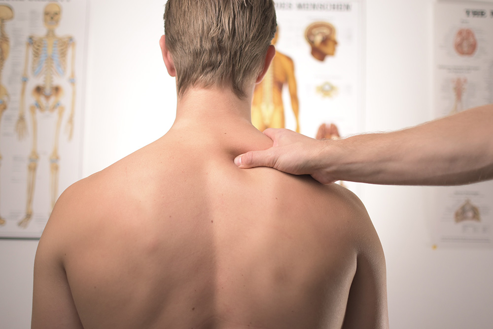 durere ascuțită la nivelul coloanei vertebrale sacrale unguent pentru articulația umărului