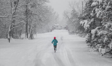 Slăbești mai repede dacă alergi în aer rece?