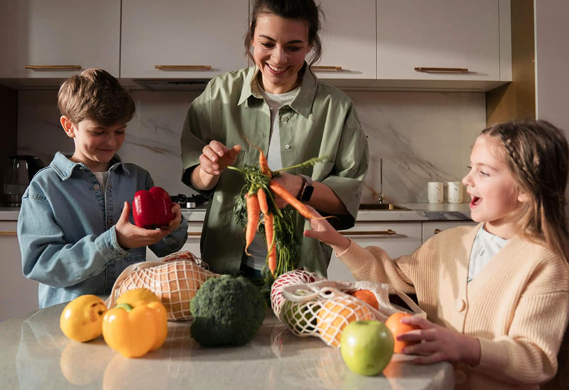 Cum ne obișnuim copiii să mănânce mai multe legume