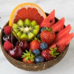 Când se mănâncă fructele – înainte sau după masă?