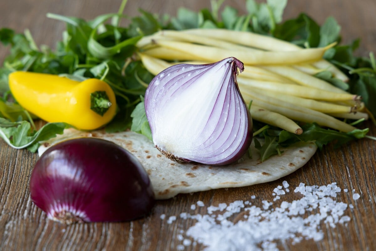 De ce ar trebui să consumi mai multă ceapă: 5 beneficii pentru sănătatea ta