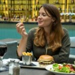 Food noise, „zgomotul” care te poate împiedica să slăbești