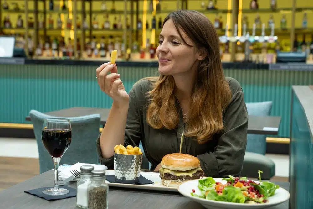 Food noise, „zgomotul” care te poate împiedica să slăbești